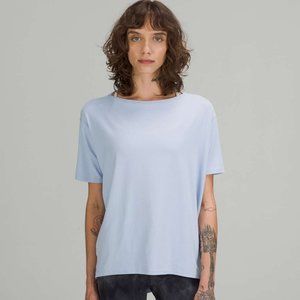 Lululemon Back in Action Short Sleeve T-Shirt Blue Women's Roomy 4/6
